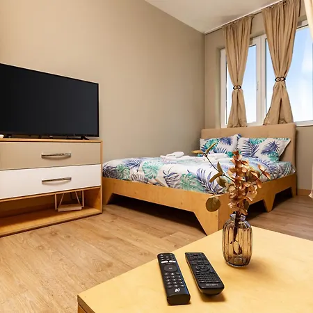 Plaza Nest - Cozy By Flat Manаger *