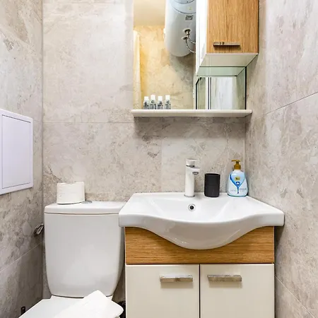 Plaza Nest - Cozy By Flat Manаger